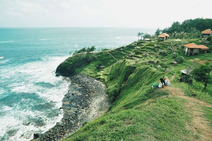 Pinggir Pantai