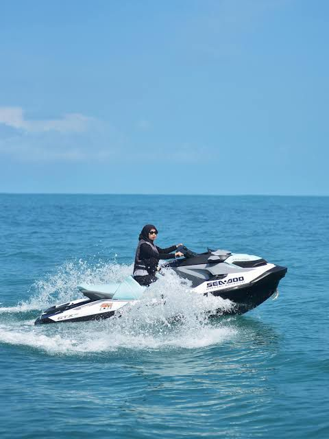 (Premium)Watersport Pantai Menganti 